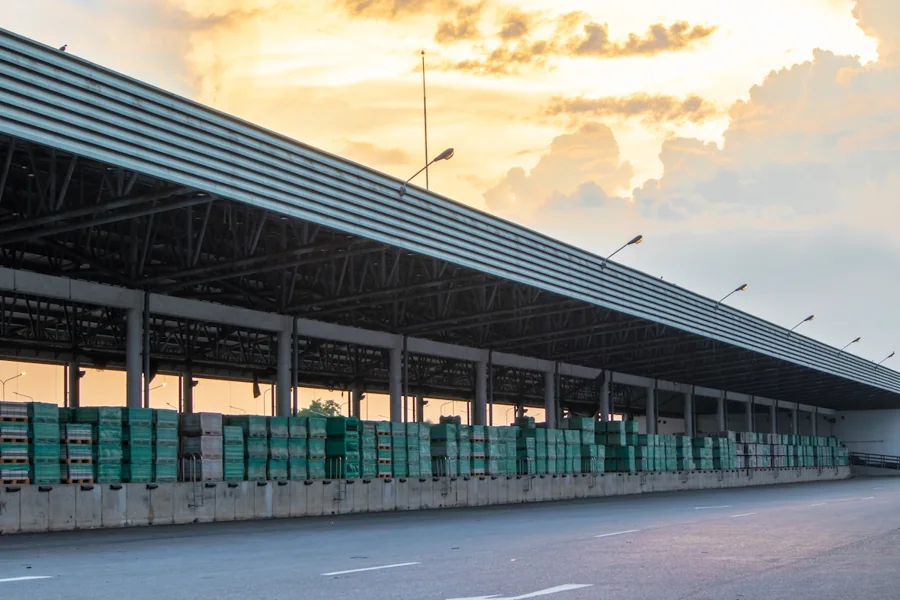 Covered warehouse with cargo storage and vehicle access